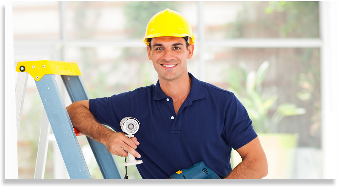 Técnico en mantenimiento de cámaras de seguridad